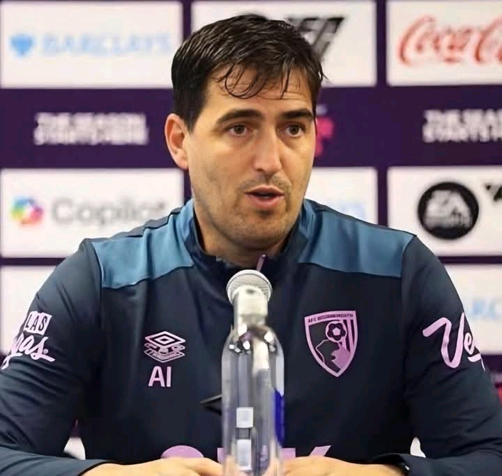 EPL: Iraola snubs Arsenal, hails Manchester United as league’s form team